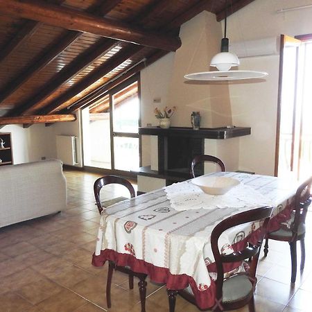 Mansarda Sul Mare Dei Ciclopi Apartment Ачитреца Екстериор снимка