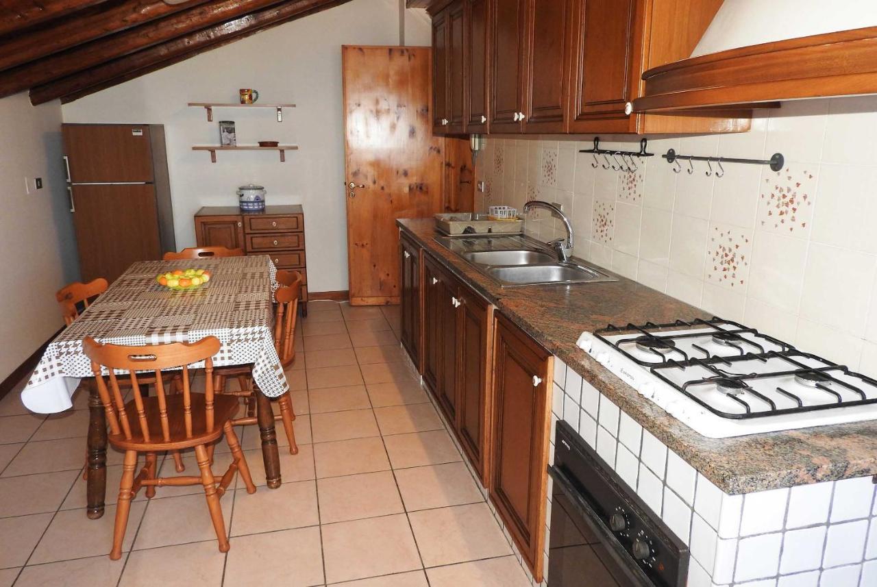 Mansarda Sul Mare Dei Ciclopi Apartment Ачитреца Екстериор снимка