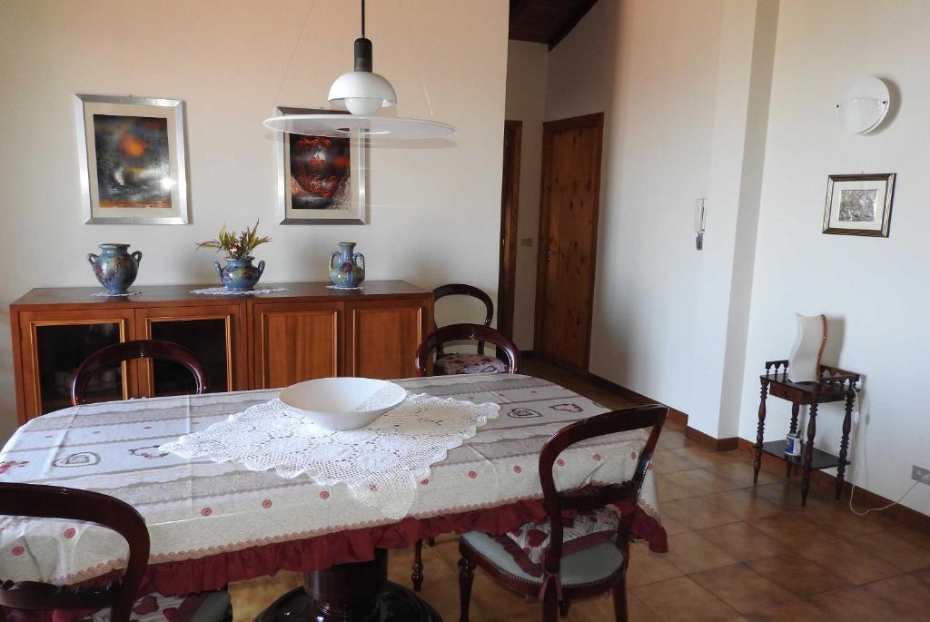 Mansarda Sul Mare Dei Ciclopi Apartment Ачитреца Екстериор снимка